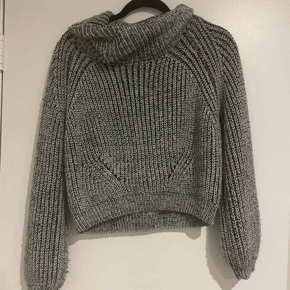 Crop high neck sweater